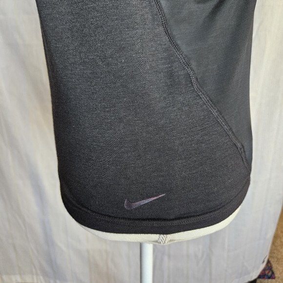 Nike Women's Black Dri-FIT Woven 2-in-1 Training Sports Tank Top, Size XS - Picture 3 of 6
